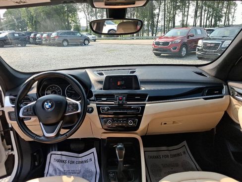 Used 2018 BMW X1 xDrive28i AWD/4WD image 10