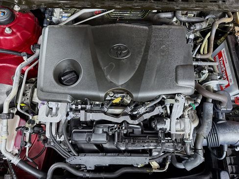 Used 2018 Toyota Camry L image 38