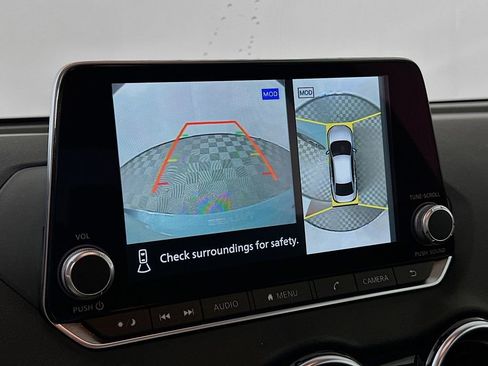 Used 2024 Nissan Sentra SR w/ SR Premium Package image 18