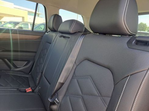 New 2026 Volkswagen Atlas SE image 24