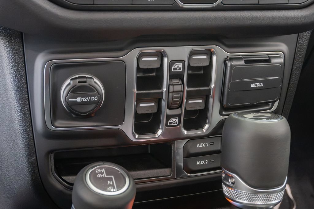 New 2027 Jeep Wrangler Unlimited Sahara AWD/4WD image 20