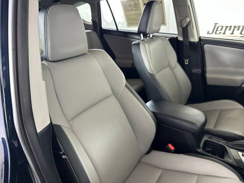 Used 2017 Toyota RAV4 Limited AWD/4WD image 33