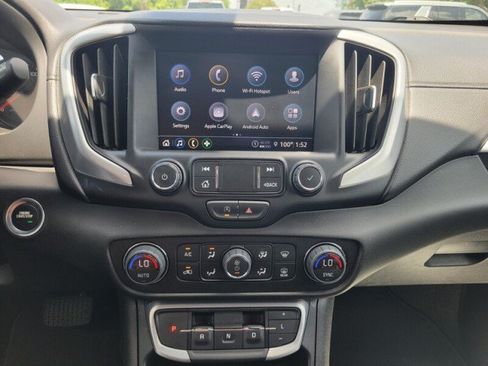 Used 2024 GMC Terrain SLT FWD image 21