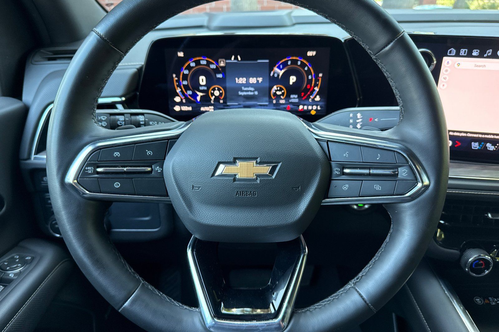 Used 2025 Chevrolet Tahoe Premier AWD/4WD image 29