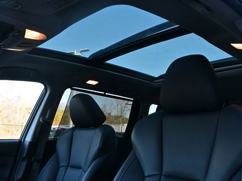 Used 2024 Subaru Ascent Limited w/ Technology Package image 18