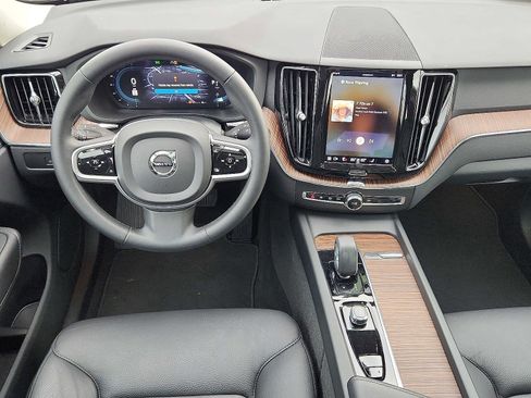 Certified 2023 Volvo XC60 B5 Plus w/ Climate Package image 11