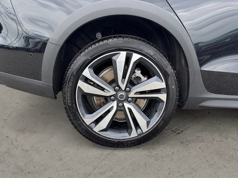 New 2026 Volvo V60 B5 Cross Country Plus w/ Protection Package Premier AWD/4WD image 8