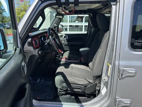 Certified 2020 Jeep Wrangler Unlimited Sahara AWD/4WD image 12