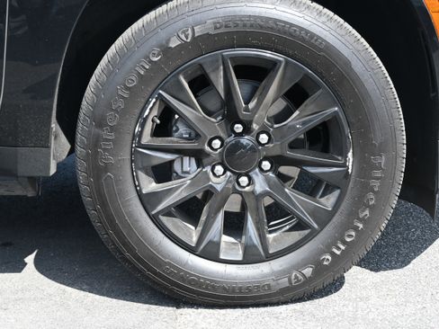 Used 2025 Chevrolet Tahoe Premier image 13