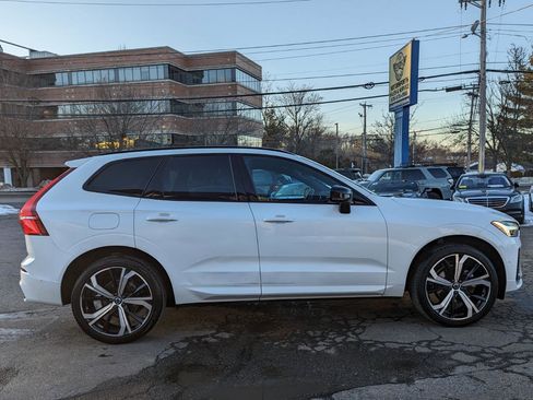Used 2022 Volvo XC60 B5 R-Design w/ Advanced Package image 6