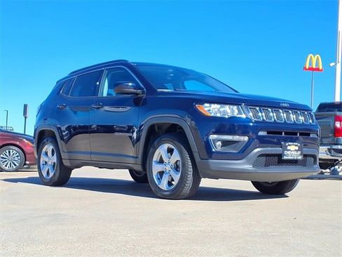 Used 2018 Jeep Compass Latitude w/ Safe & Security Group image 3