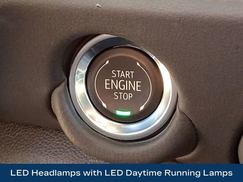 Used 2025 Chevrolet Suburban Premier image 29