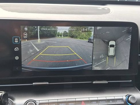 Used 2024 Hyundai Kona Limited FWD image 19