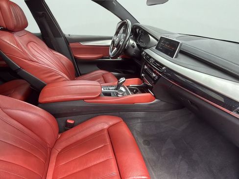 Used 2018 BMW X6 xDrive35i w/ M Sport Package AWD/4WD image 18