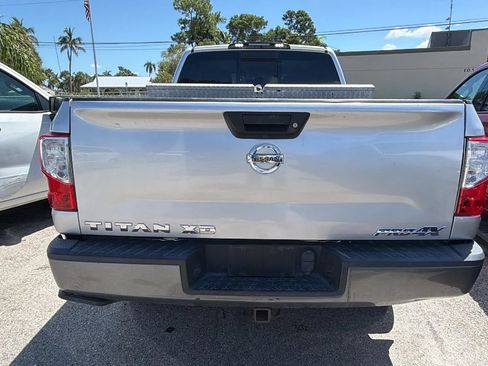 Used 2019 Nissan Titan PRO-4X AWD/4WD image 4
