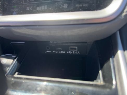 Used 2023 Subaru Outback Premium AWD/4WD image 23