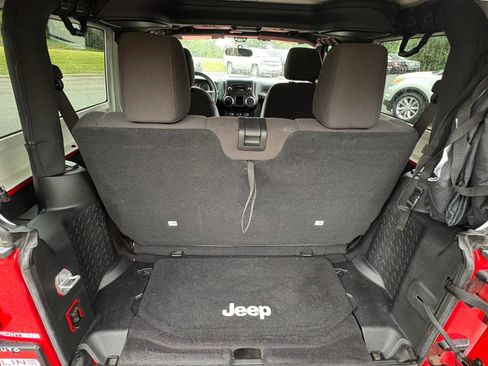 Used 2017 Jeep Wrangler Sport AWD/4WD image 27