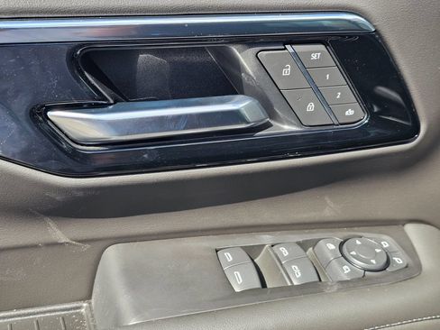 New 2026 Chevrolet Tahoe Z71 w/ Comfort Package AWD/4WD image 25