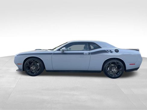 Used 2021 Dodge Challenger R/T w/ Shaker Package image 8