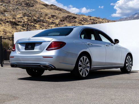 Used 2019 Mercedes-Benz E 300 image 5