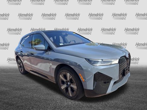 Used 2024 BMW iX xDrive50 w/ Premium Package AWD/4WD image 2