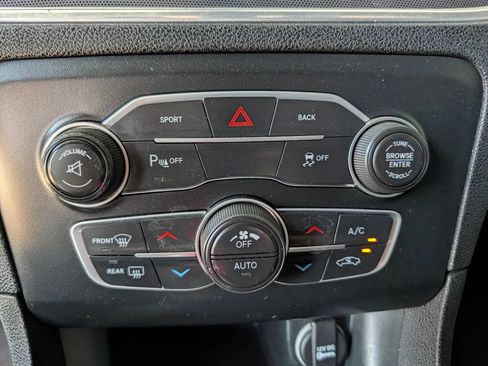 Used 2015 Dodge Charger R/T w/ Plus Group RWD image 36
