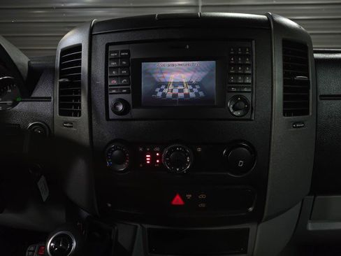 Used 2017 Mercedes-Benz Sprinter 3500 image 23