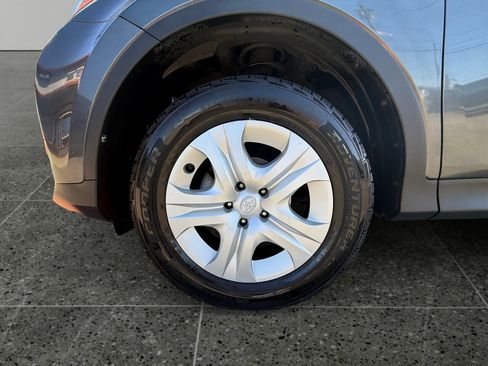 Used 2015 Toyota RAV4 LE image 15