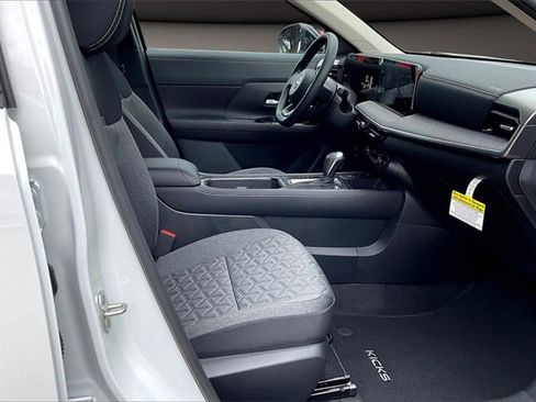 New 2026 Nissan Kicks SV w/ SV Premium Package image 11