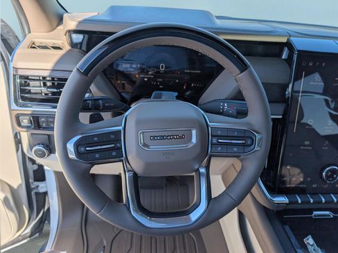 Used 2026 GMC Yukon XL Denali w/ Advanced Technology Package RWD image 24