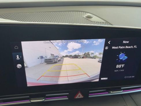 Used 2024 Hyundai Elantra SEL FWD image 24
