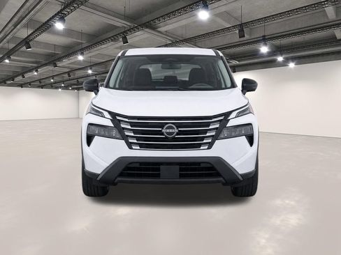 Used 2025 Nissan Rogue SV FWD image 5