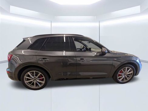Used 2024 Audi Q5 e Prestige w/ Prestige Package AWD/4WD image 2