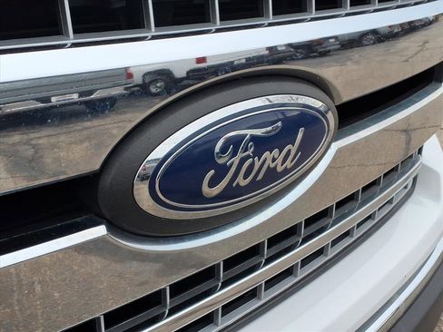 Used 2018 Ford F150 XLT w/ Equipment Group 302A Luxury image 16