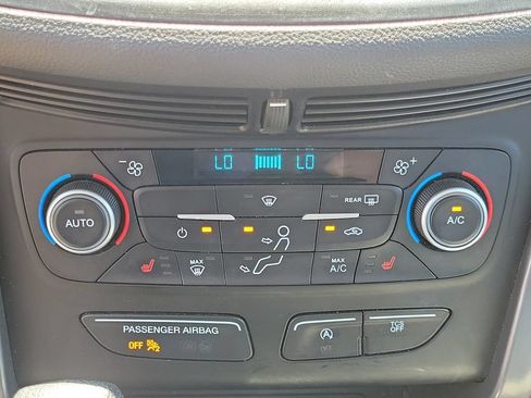 Used 2019 Ford Escape SE AWD/4WD image 28