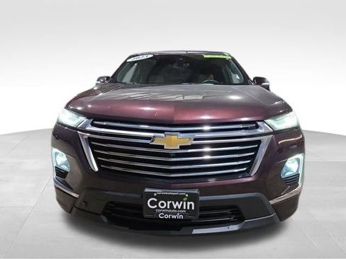 Used 2023 Chevrolet Traverse Premier image 2