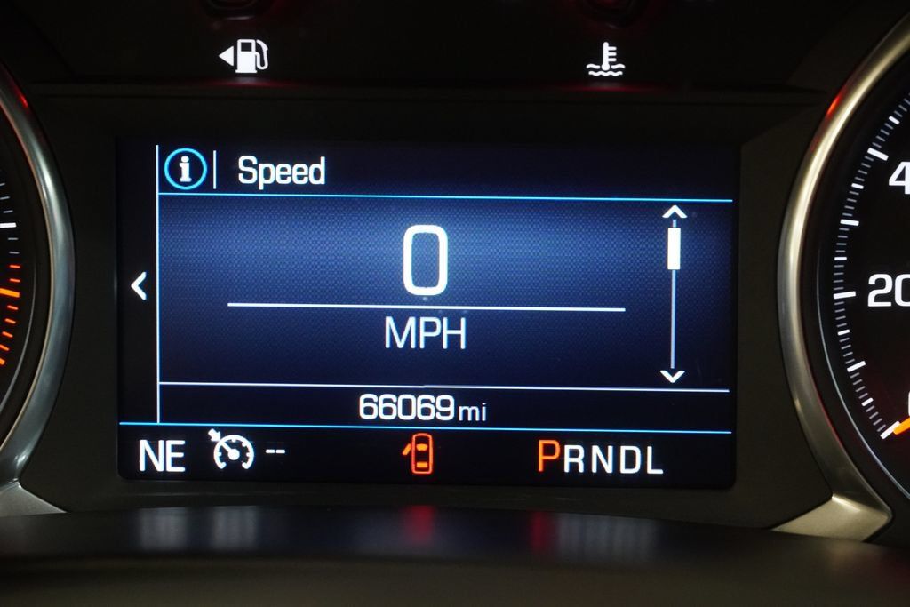 Used 2021 Chevrolet Blazer LT FWD image 4