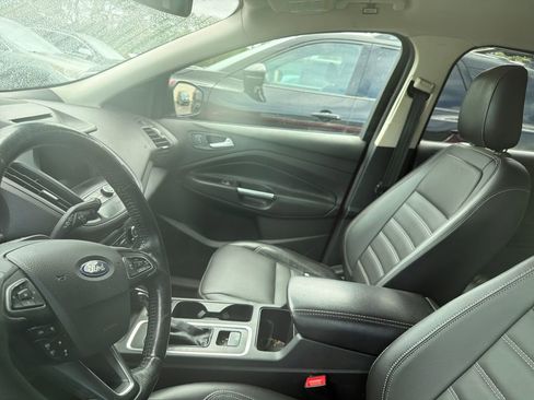 Used 2018 Ford Escape SEL w/ Ford Safe & Smart Package image 10