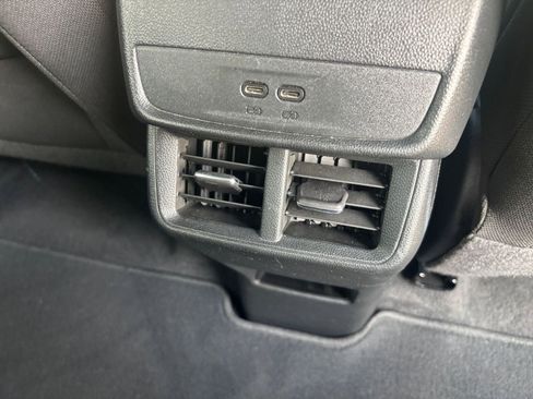 Used 2025 Chevrolet Equinox LT FWD image 23