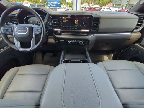 Used 2025 GMC Sierra 2500 SLT w/ SLT Convenience Package AWD/4WD image 18
