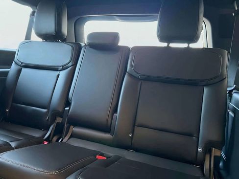 Used 2025 Ford Expedition Max Platinum w/ Stealth Appearance Package image 21