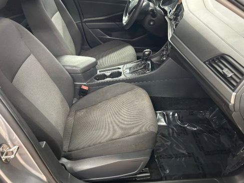 Used 2021 Volkswagen Jetta S image 10