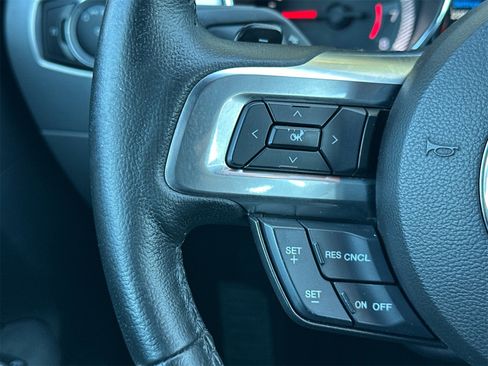 Used 2016 Ford Mustang Premium image 25