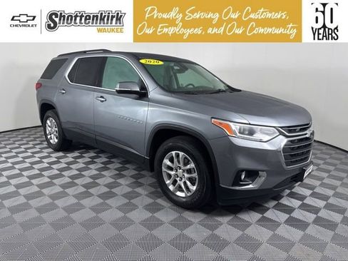 Used 2020 Chevrolet Traverse LT w/ Driver Confidence II Package image 1