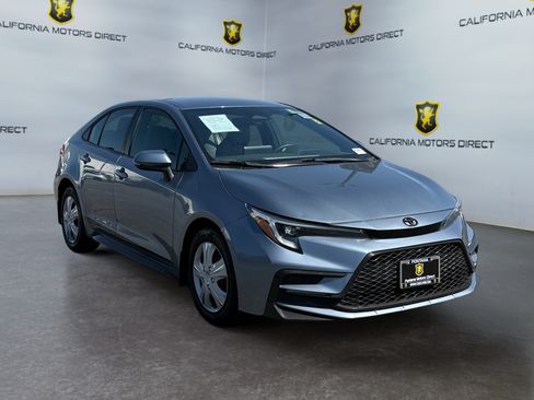 Used 2025 Toyota Corolla SE FWD image 7