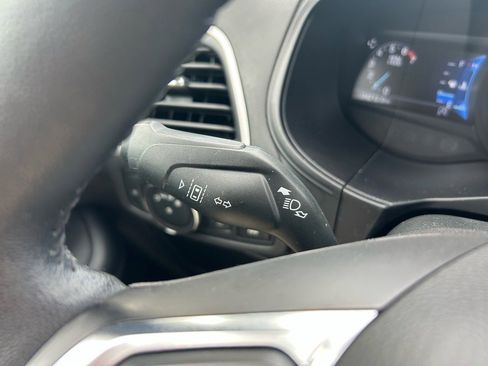 Used 2022 Ford Edge SEL w/ Convenience Package image 22