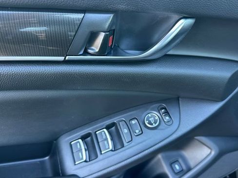 Used 2019 Honda Accord Sport image 15
