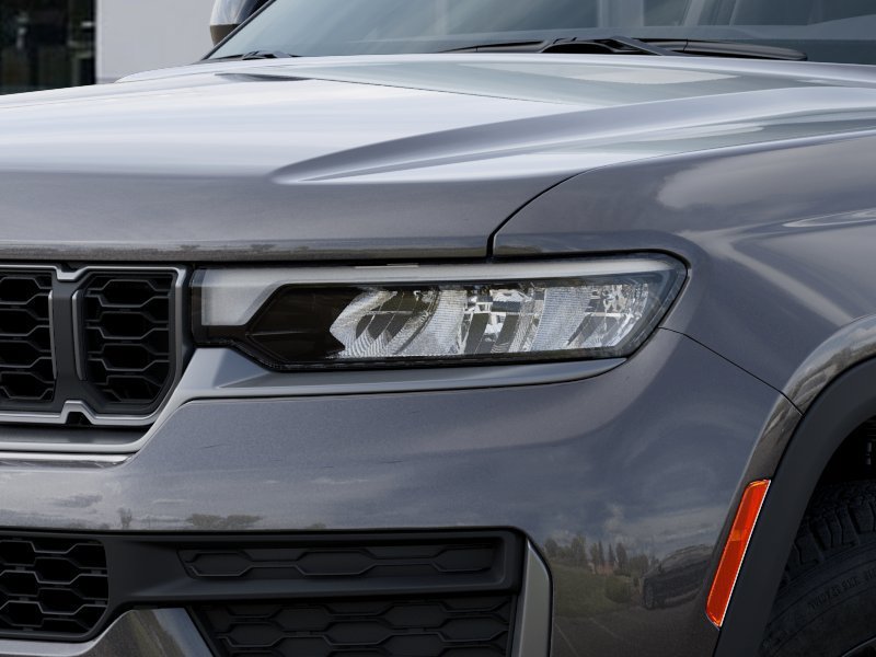 New 2026 Jeep Grand Cherokee Altitude RWD image 10