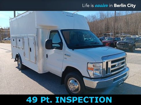 Used 2017 Ford E-350 and Econoline 350 Super Duty image 1