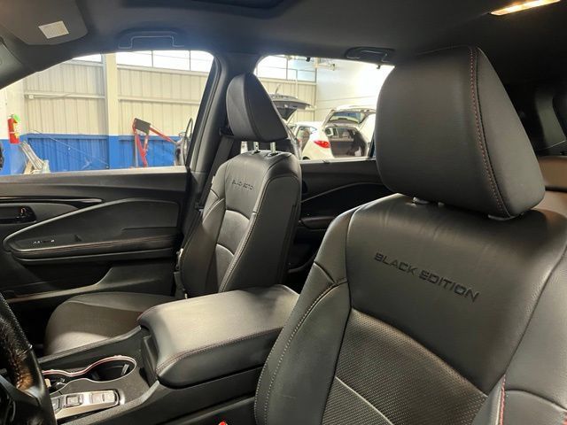 Used 2025 Honda Passport Black Edition image 24